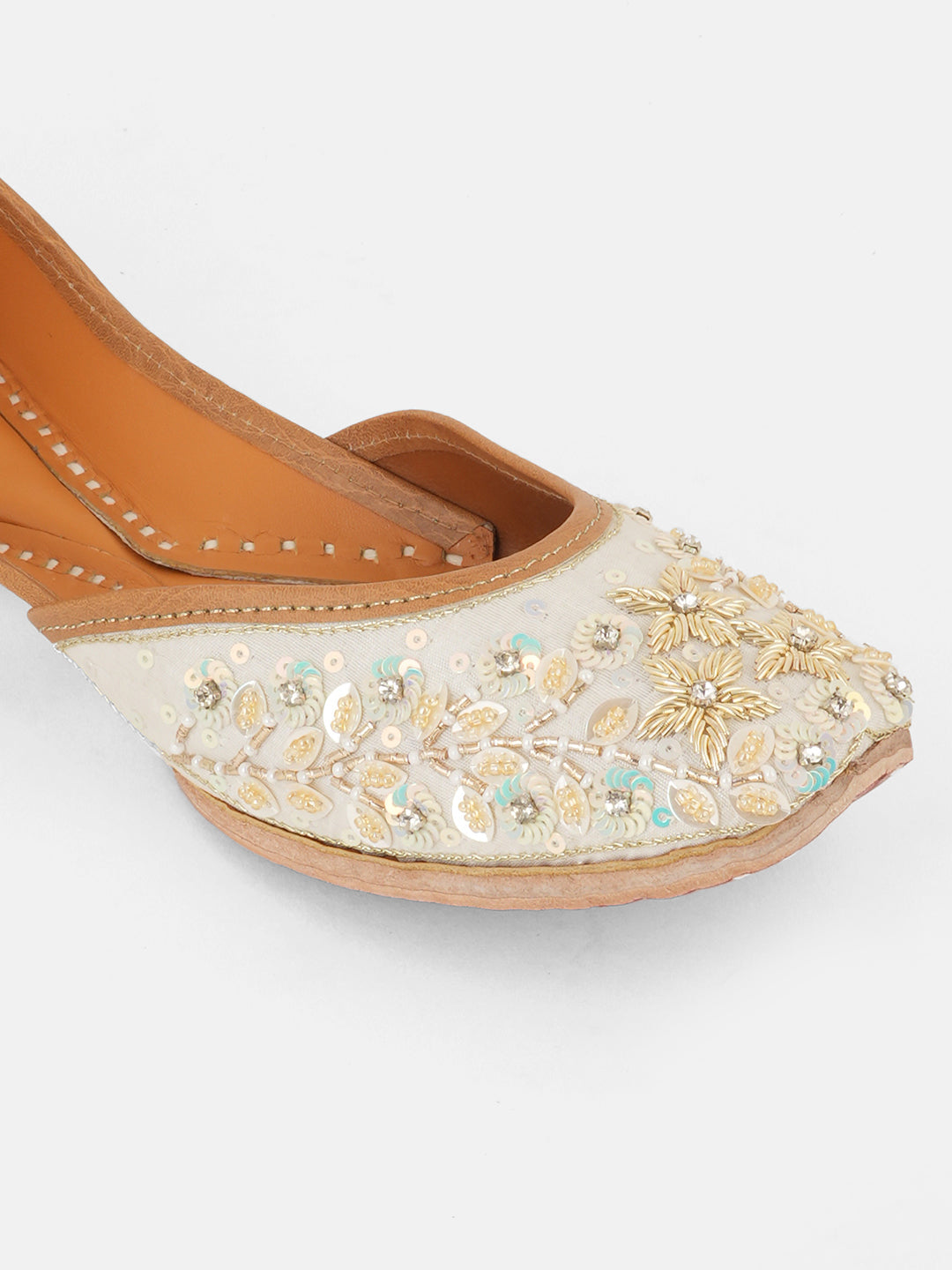 Noor-e-Nazaakat Jutti