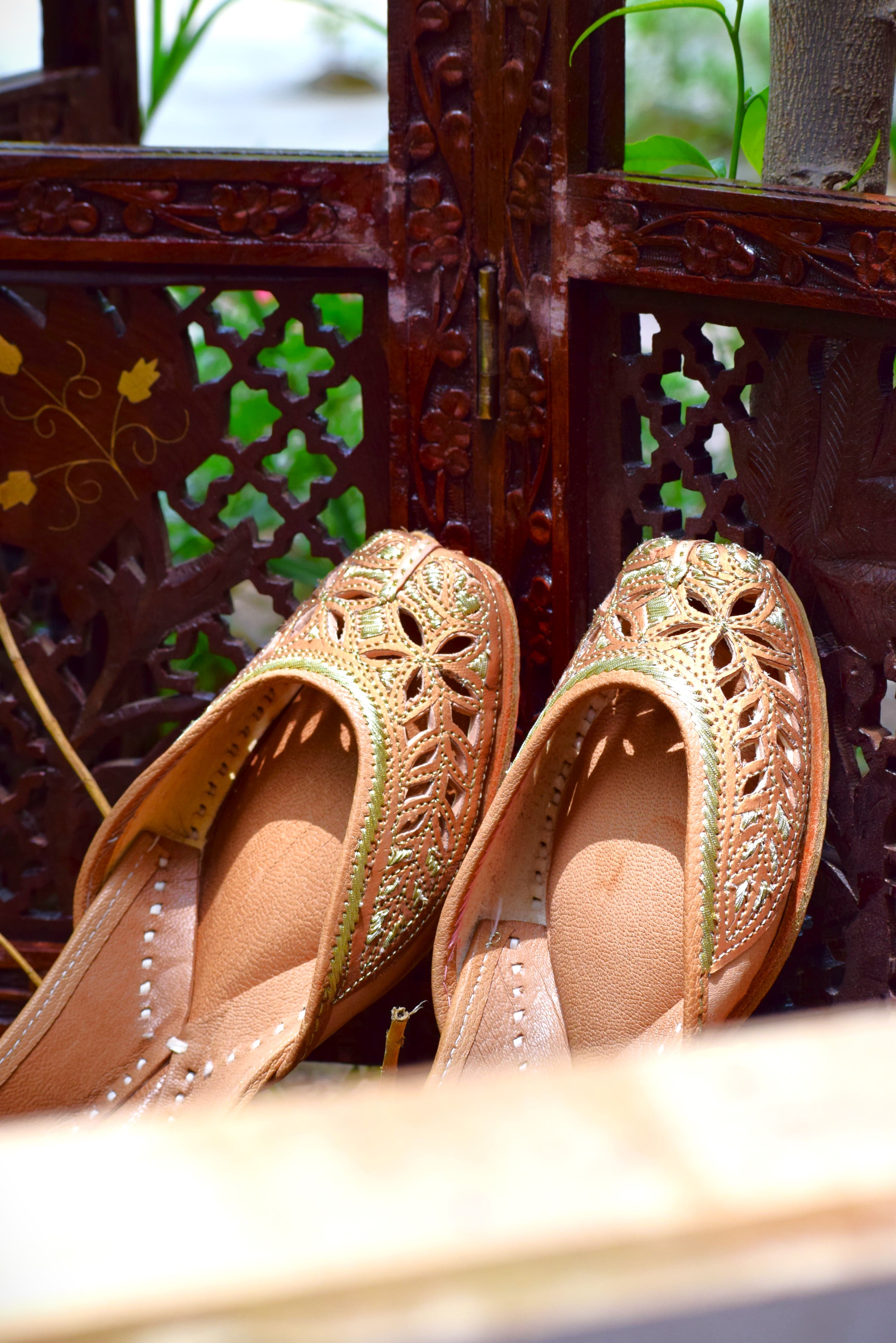 Natural Sand Cutfat Jutti