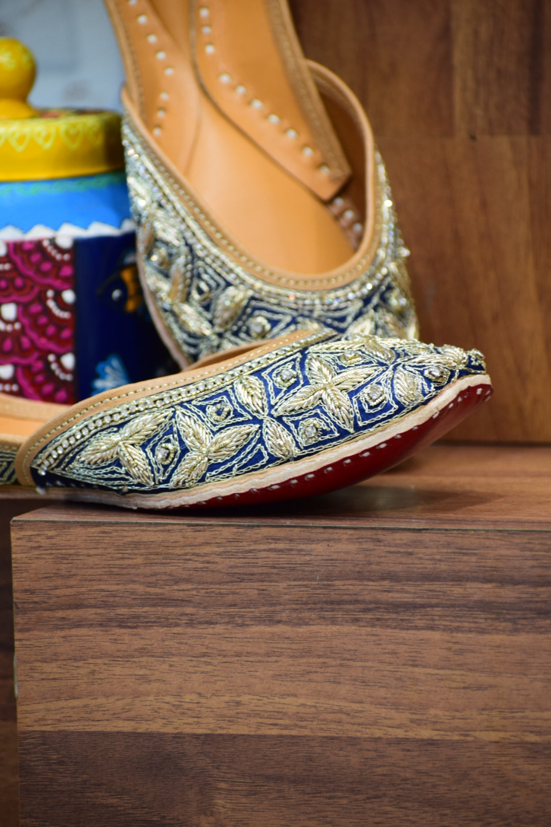 Rajmahal – Handcrafted Jutti | Juttiesmaker | Punjabi jutti