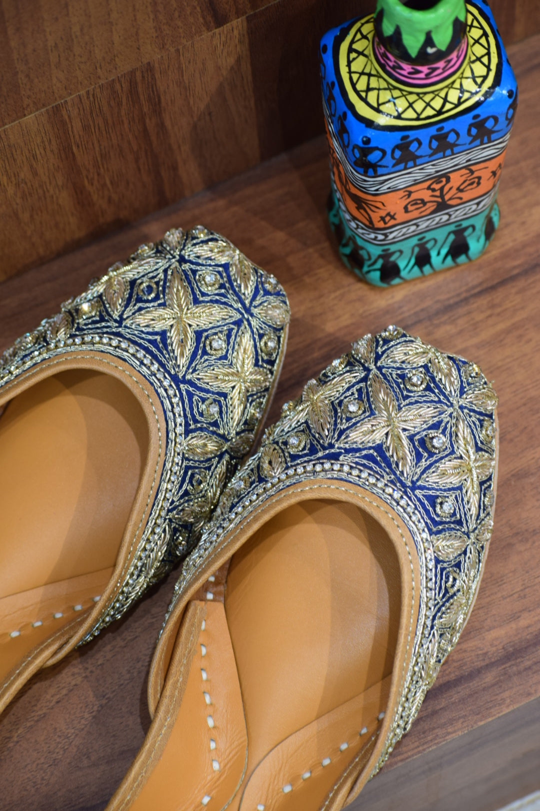 Rajmahal – Handcrafted Jutti | Juttiesmaker | Punjabi jutti