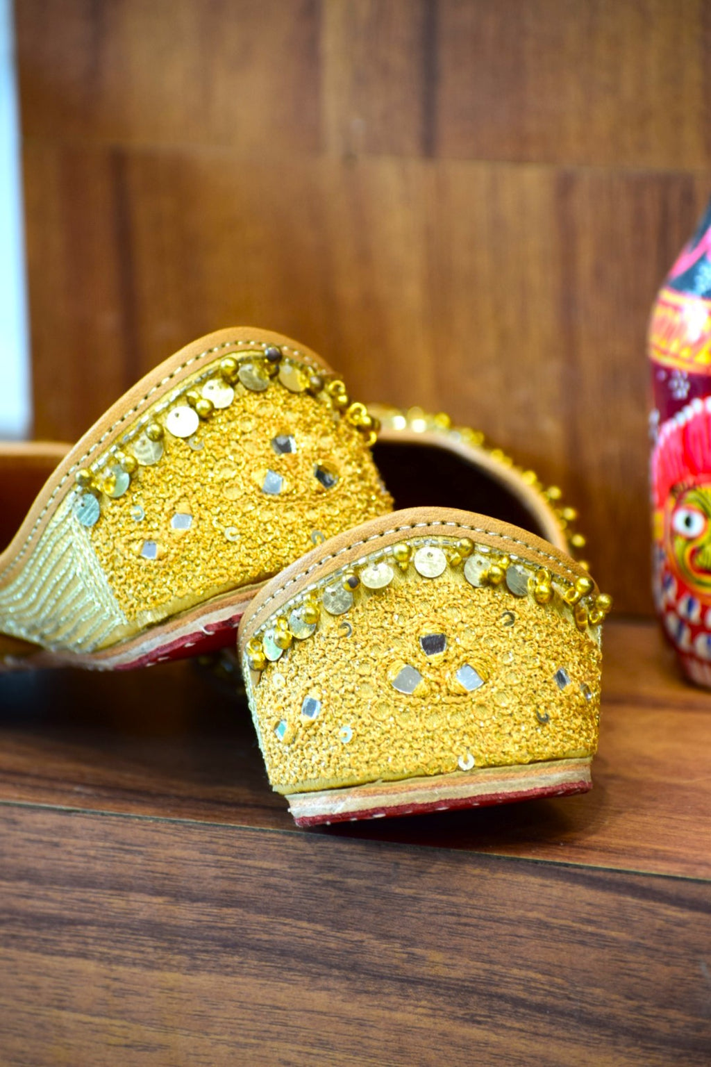 Gold Kundan- handcrafted Jutti