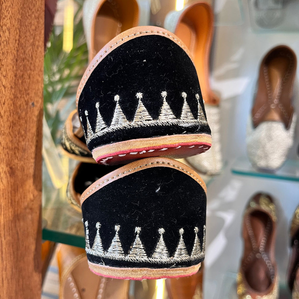 Zarqash Black Jutti