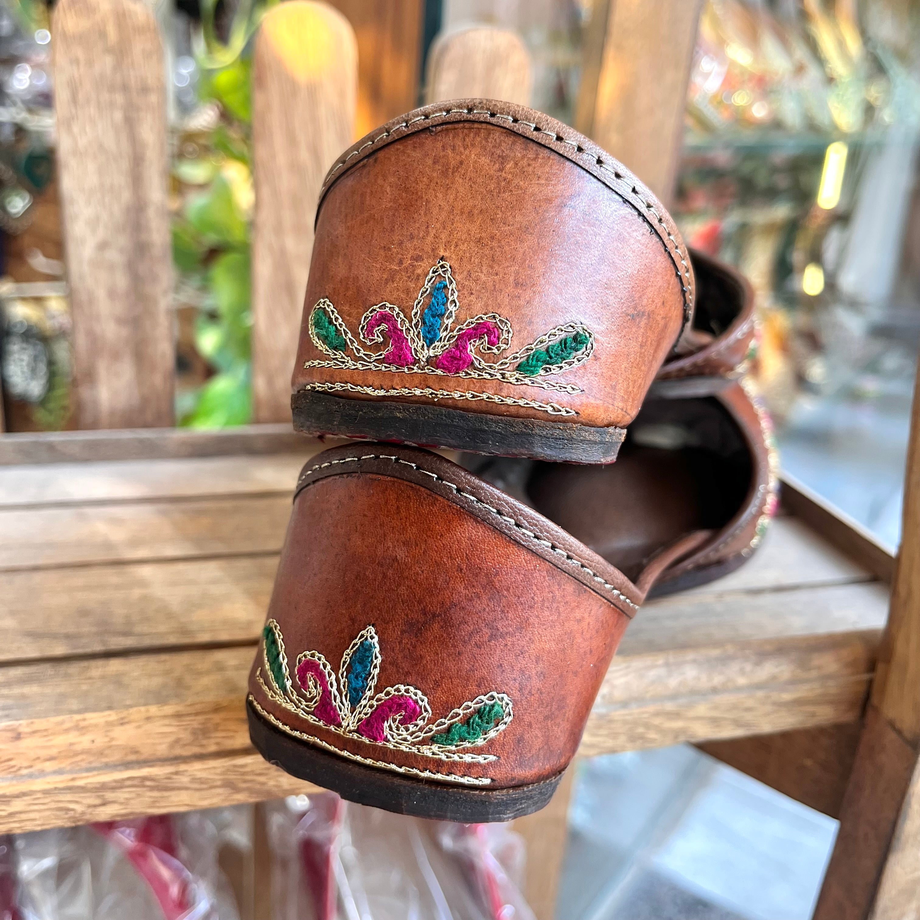 Mehfil – Handcrafted Leather Jutti