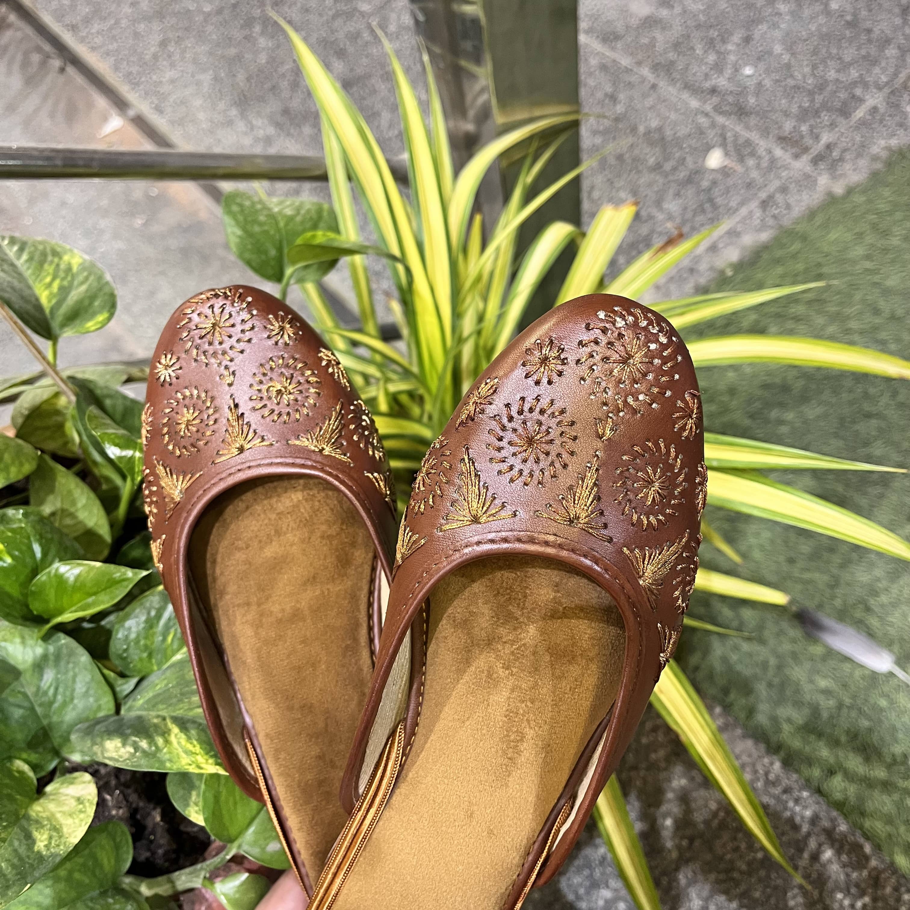 Zari Bloom Vegan Tapper