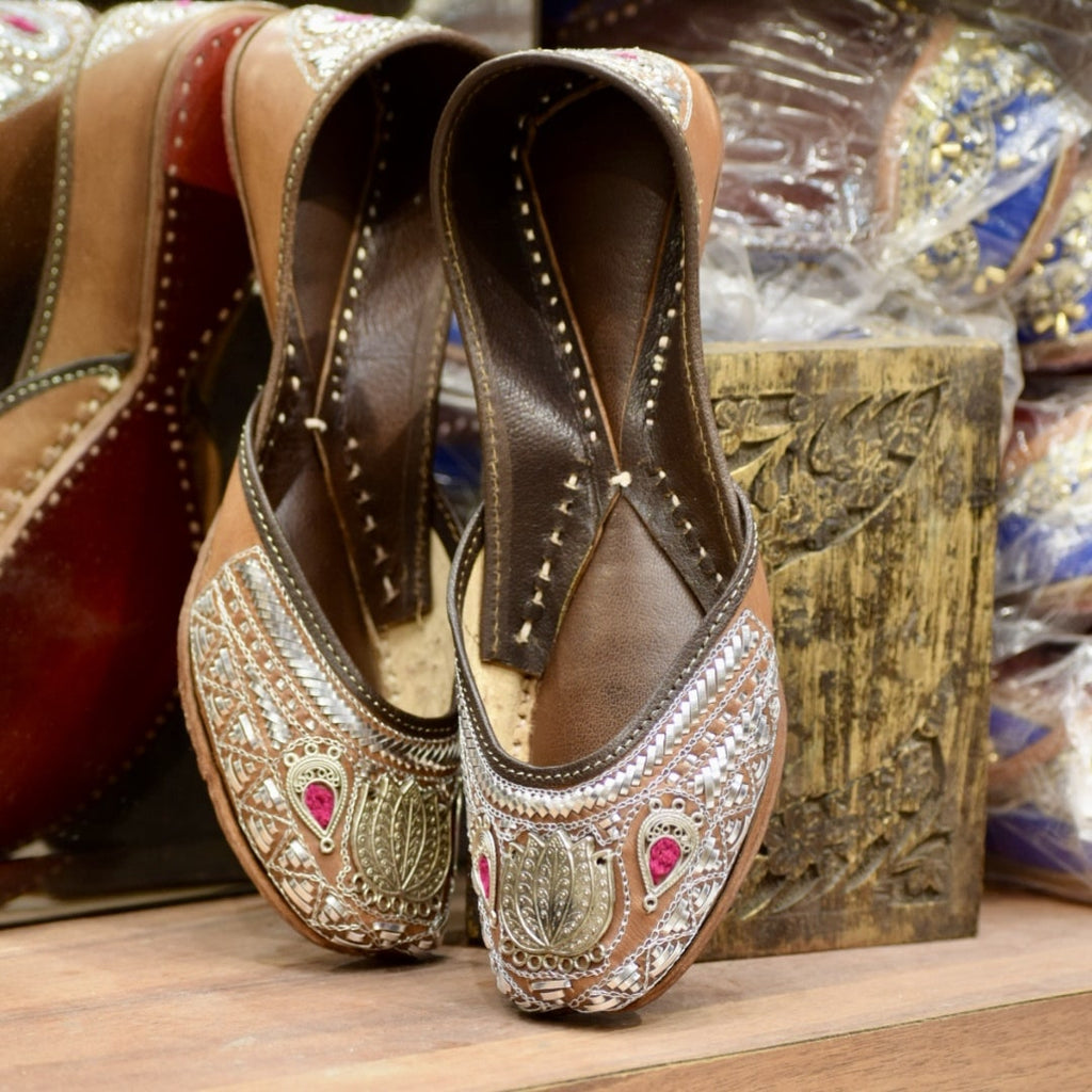 Royal Noor Mukesh Jutti