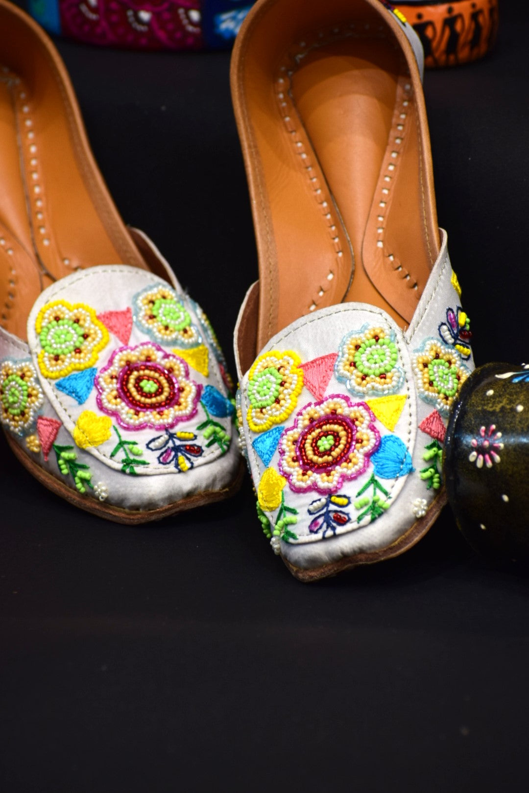 Phulkari Bloom – a handcrafted jutti