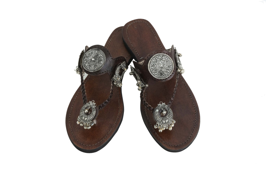 brown tikli kolhapuri