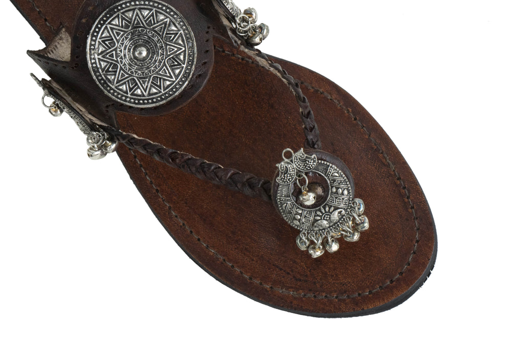 brown tikli kolhapuri